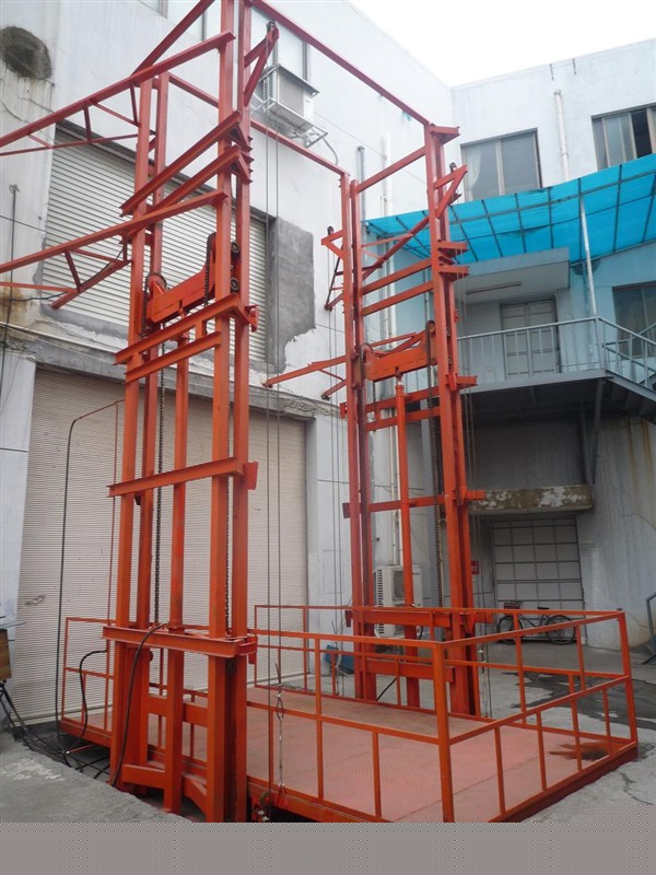 导轨式液压作业平台